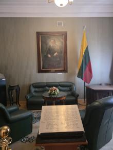 Nuolatinė paveikslų ekspozicija Nacionaliniame M. K. Čiurlionio dailės muziejuje, Istorinėje LR Prezidentūroje, Kaune